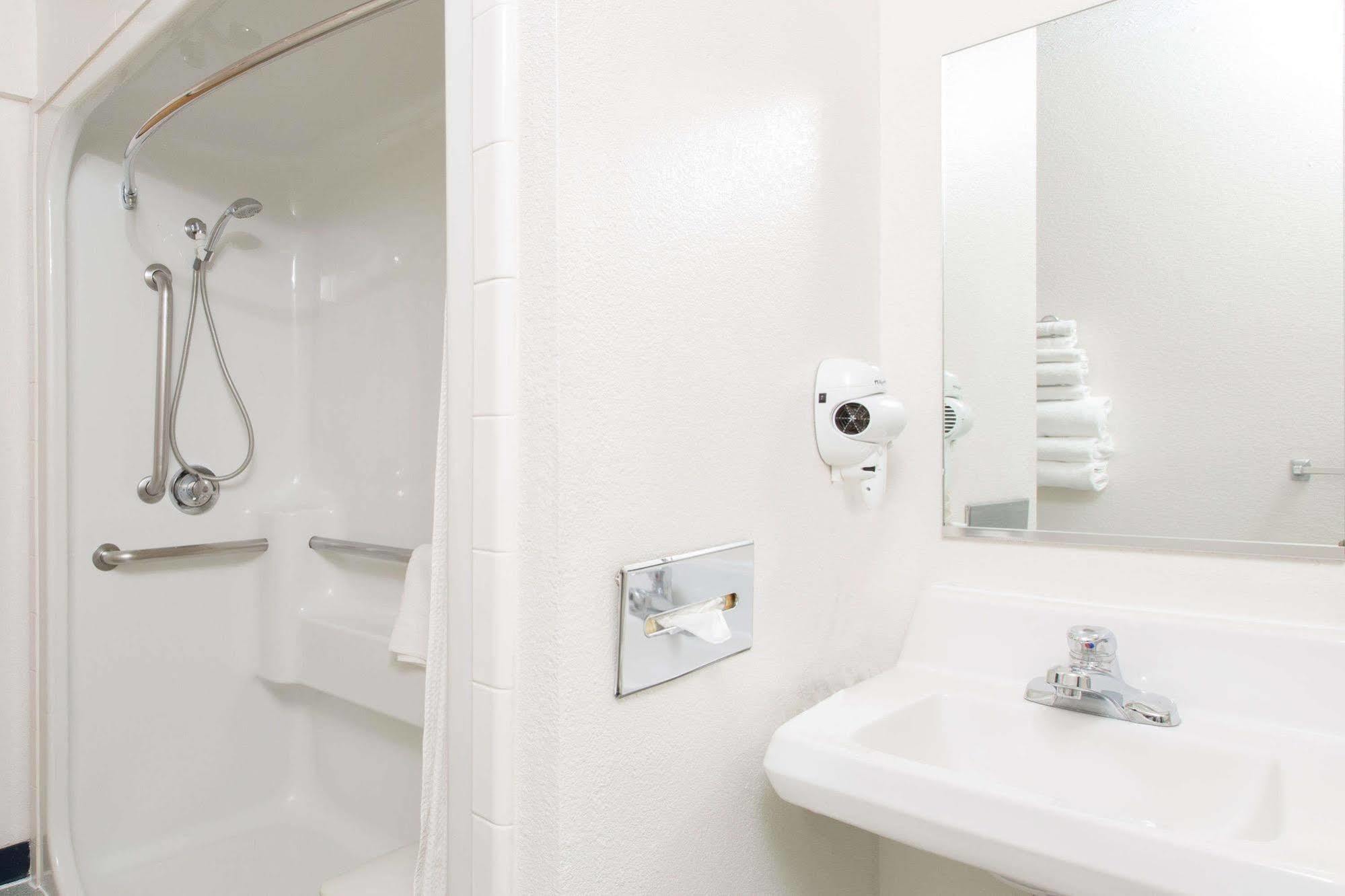 Baymont Inn & Suites By Wyndham Anchorage Airport Eksteriør bilde